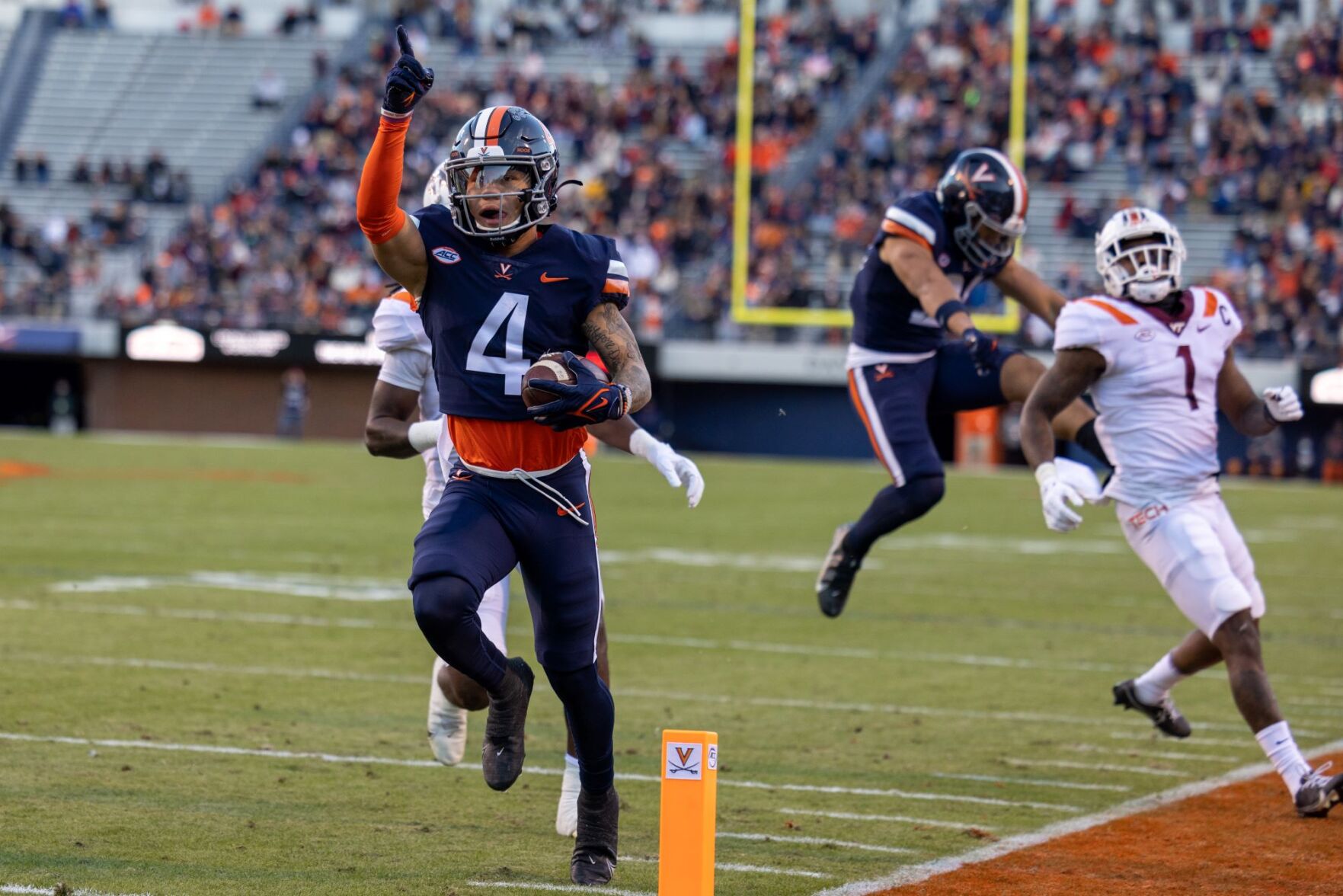 VT vs VA 21 football_10.jpg